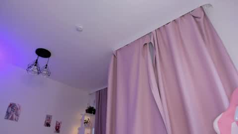 Snapshot of tiffy_fox chatting on 24, 4, 2026 Tiffany online show from 24, 4, 2026