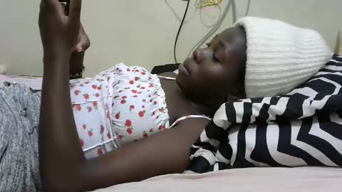 tight_pussie online show from 30, 10, 2025