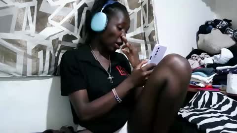 Snapshot of tight_pussie chatting on 3, 5, 2026 tight_pussie online show from 3, 5, 2026