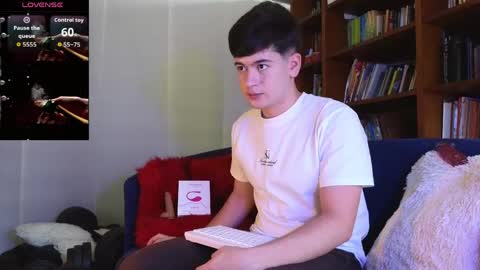 Snapshot of tightncuteass chatting on 20, 4, 2026 Camilo online show from 20, 4, 2026