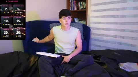 Snapshot of tightncuteass chatting on 18, 5, 2026 Camilo online show from 18, 5, 2026