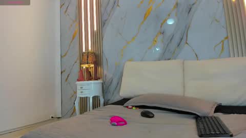 T I F F A N Y online show from 20, 3, 2026