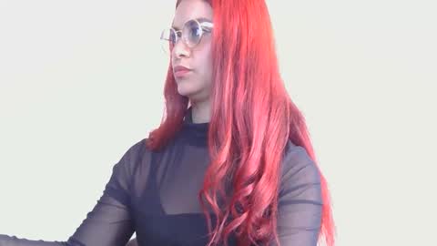 Snapshot of tiiny_emiily chatting on 24, 4, 2026 TIINY Special show when it reaches 10000 flowers online show from 24, 4, 2026