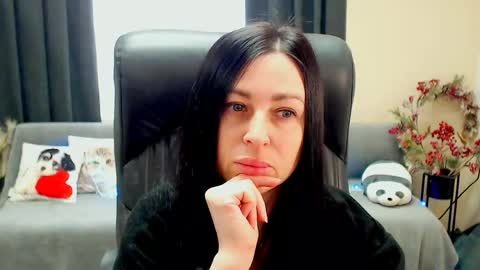 Snapshot of timeparadice chatting on 30, 4, 2026 Luisa online show from 30, 4, 2026