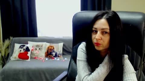 Snapshot of timeparadice chatting on 4, 5, 2026 Luisa online show from 4, 5, 2026