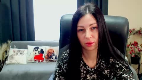 Snapshot of timeparadice chatting on 29, 5, 2026 Luisa online show from 29, 5, 2026