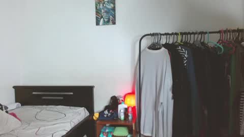 Snapshot of timmyhotmilk chatting on 5, 1, 2025 timmy independent model help me reach 50 thumbs up pls online show from 5, 1, 2025