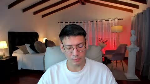 Snapshot of timothy_jones1 chatting on 31, 5, 2026 timi jones online show from 31, 5, 2026
