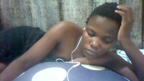 Snapshot of tina2030_1 chatting on 9, 7, 2026 tee online show from 9, 7, 2026