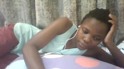Snapshot of tina2030_1 chatting on 18, 7, 2026 tee online show from 18, 7, 2026
