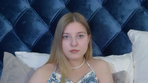 Snapshot of tinaburton chatting on 19, 4, 2026 TinaBurton online show from 19, 4, 2026