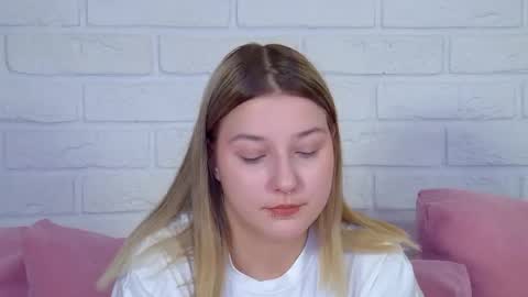 Snapshot of tinaburton chatting on 18, 5, 2026 TinaBurton online show from 18, 5, 2026