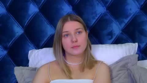 Snapshot of tinaburton chatting on 1, 6, 2026 TinaBurton online show from 1, 6, 2026