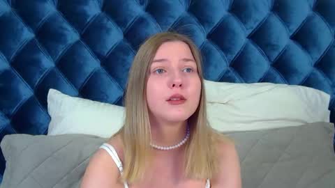Snapshot of tinaburton chatting on 3, 6, 2026 TinaBurton online show from 3, 6, 2026