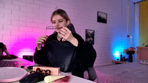 Tina Davil online show from 6, 1, 2026