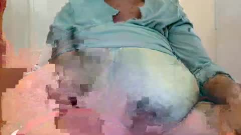 Snapshot of tinagiant chatting on 29, 1, 2025 tinagiant online show from 29, 1, 2025