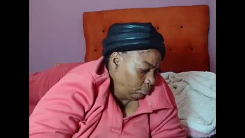 Snapshot of tinagiant chatting on 2, 6, 2026 tinagiant online show from 2, 6, 2026