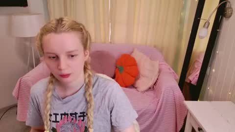 tinasiner online show from 29, 5, 2026