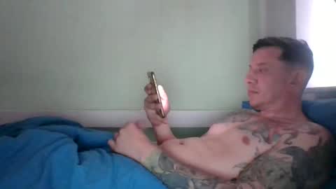 Snapshot of tinizzle86 chatting on 20, 4, 2026 tinizzle86 online show from 20, 4, 2026