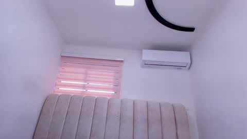 Snapshot of tinkerbell_1 chatting on 16, 1, 2026 tinkerbell online show from 16, 1, 2026