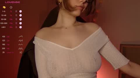 Polly online show from 5, 10, 2025