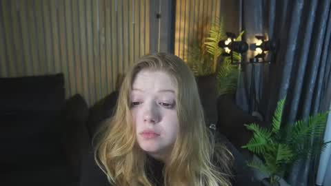 Snapshot of tinkerrbelll chatting on 21, 4, 2026 TinkerrBelll online show from 21, 4, 2026