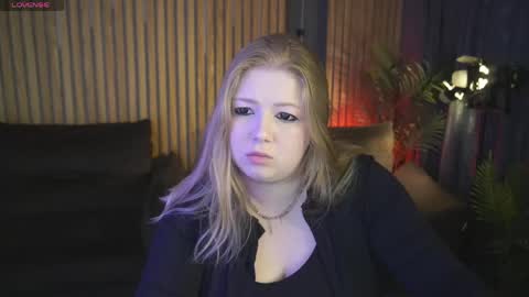 Snapshot of tinkerrbelll chatting on 30, 5, 2026 TinkerrBelll online show from 30, 5, 2026