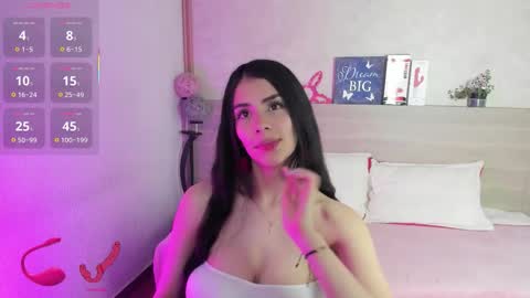 Snapshot of tinny_floor chatting on 10, 10, 2025 tinny_floor online show from 10, 10, 2025