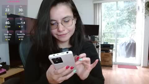 Snapshot of tiny_caroline chatting on 11, 11, 2025 Tiny Caroline online show from 11, 11, 2025