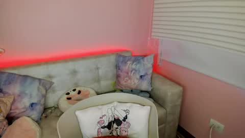 Snapshot of tiny_cora chatting on 19, 4, 2026 tiny_cora online show from 19, 4, 2026