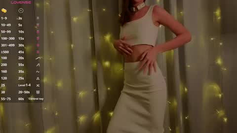 Snapshot of tiny_lilyy chatting on 17, 5, 2026 Lily online show from 17, 5, 2026