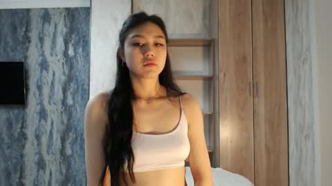 Snapshot of tinykawaii chatting on 29, 4, 2026 Tina extra tips in PVT online show from 29, 4, 2026