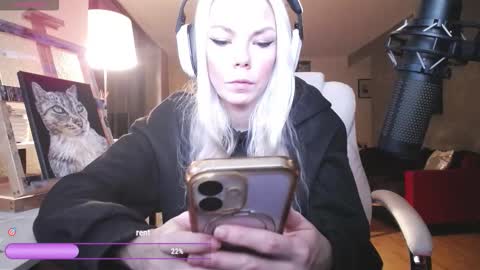 stage Kylie Sinner  brand CLITBAIT online show from 16, 3, 2026