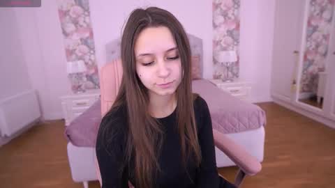 Snapshot of tinynataliee chatting on 16, 2, 2026 tinynataliee online show from 16, 2, 2026