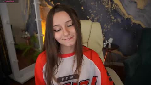 tinynataliee online show from 12, 5, 2026