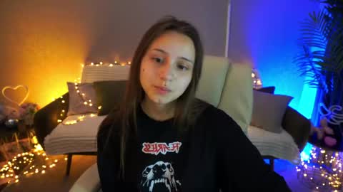 tinynataliee online show from 18, 5, 2026