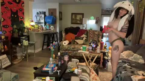 tinytitties online show from 5, 6, 2026