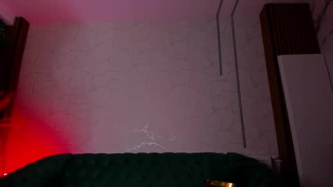 TinyVixen  online show from 8, 10, 2025