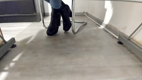 Anna online show from 10, 1, 2026