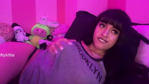 HOTTIE4U online show from 18, 4, 2026