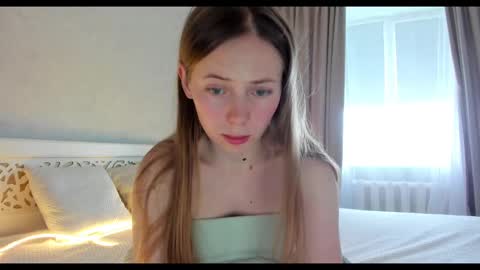 Snapshot of tixxxy chatting on 4, 3, 2025 Maria online show from 4, 3, 2025