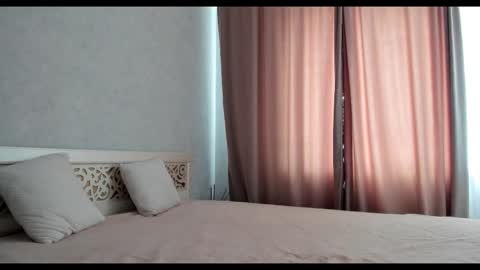 Snapshot of tixxxy chatting on 1, 10, 2025 Maria online show from 1, 10, 2025