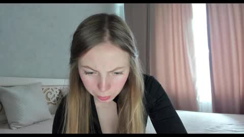 Snapshot of tixxxy chatting on 19, 10, 2025 Maria online show from 19, 10, 2025