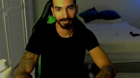 Snapshot of tmx69 chatting on 17, 12, 2024 TAVO online show from 17, 12, 2024