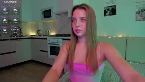 Snapshot of toffeepads chatting on 12, 1, 2026 Liza online show from 12, 1, 2026