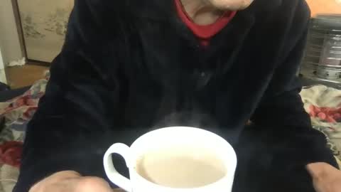 Snapshot of tokyo2024 chatting on 4, 1, 2025 small man online show from 4, 1, 2025