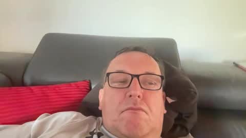 Snapshot of tom6644 chatting on 26, 5, 2026 Tom online show from 26, 5, 2026