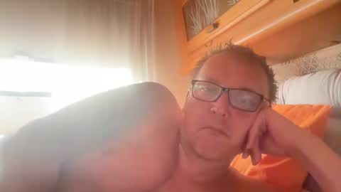 Snapshot of tom6644 chatting on 26, 6, 2026 Tom online show from 26, 6, 2026