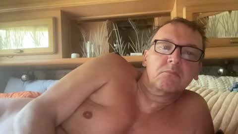 Snapshot of tom6644 chatting on 27, 6, 2026 Tom online show from 27, 6, 2026