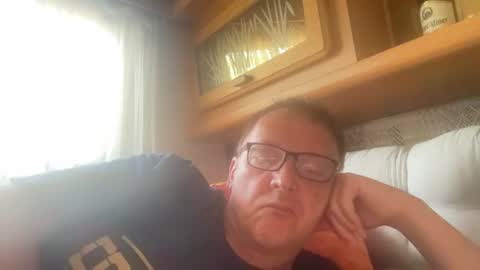 Snapshot of tom6644 chatting on 18, 7, 2026 Tom online show from 18, 7, 2026